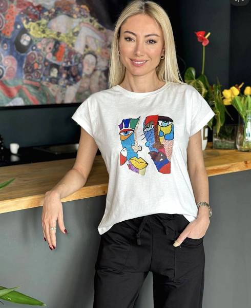 "Faces" T-shirt